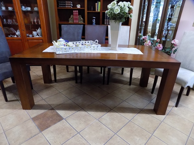 Jedálenský stôl dubový masív