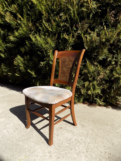 Stolička dubový masív s výpletom