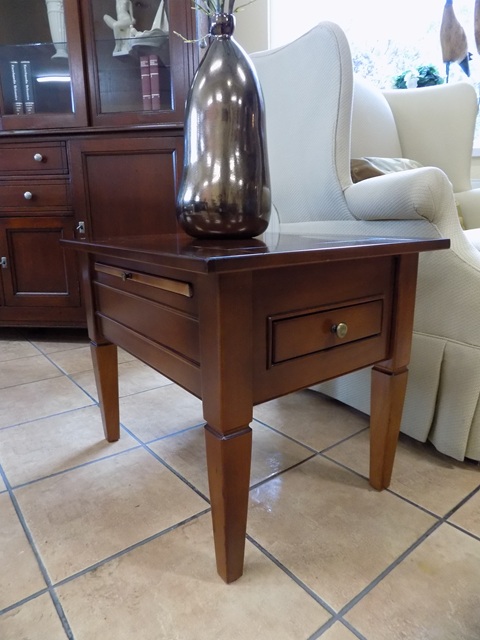 Príručný - čajový stolík