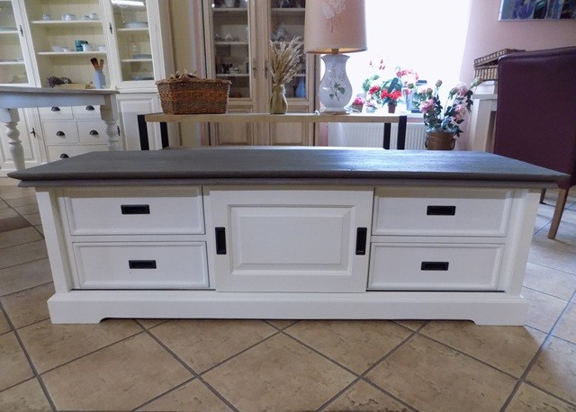 TV komoda - stolík bielo - šedá